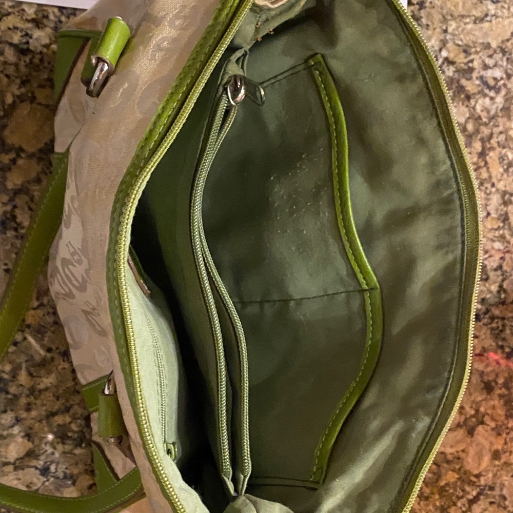 Etienne Aigner Green and Cream Shoulder Bag - Picture 4 of 5